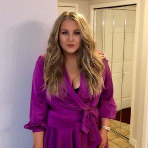 Meet your Posher, Caitlin